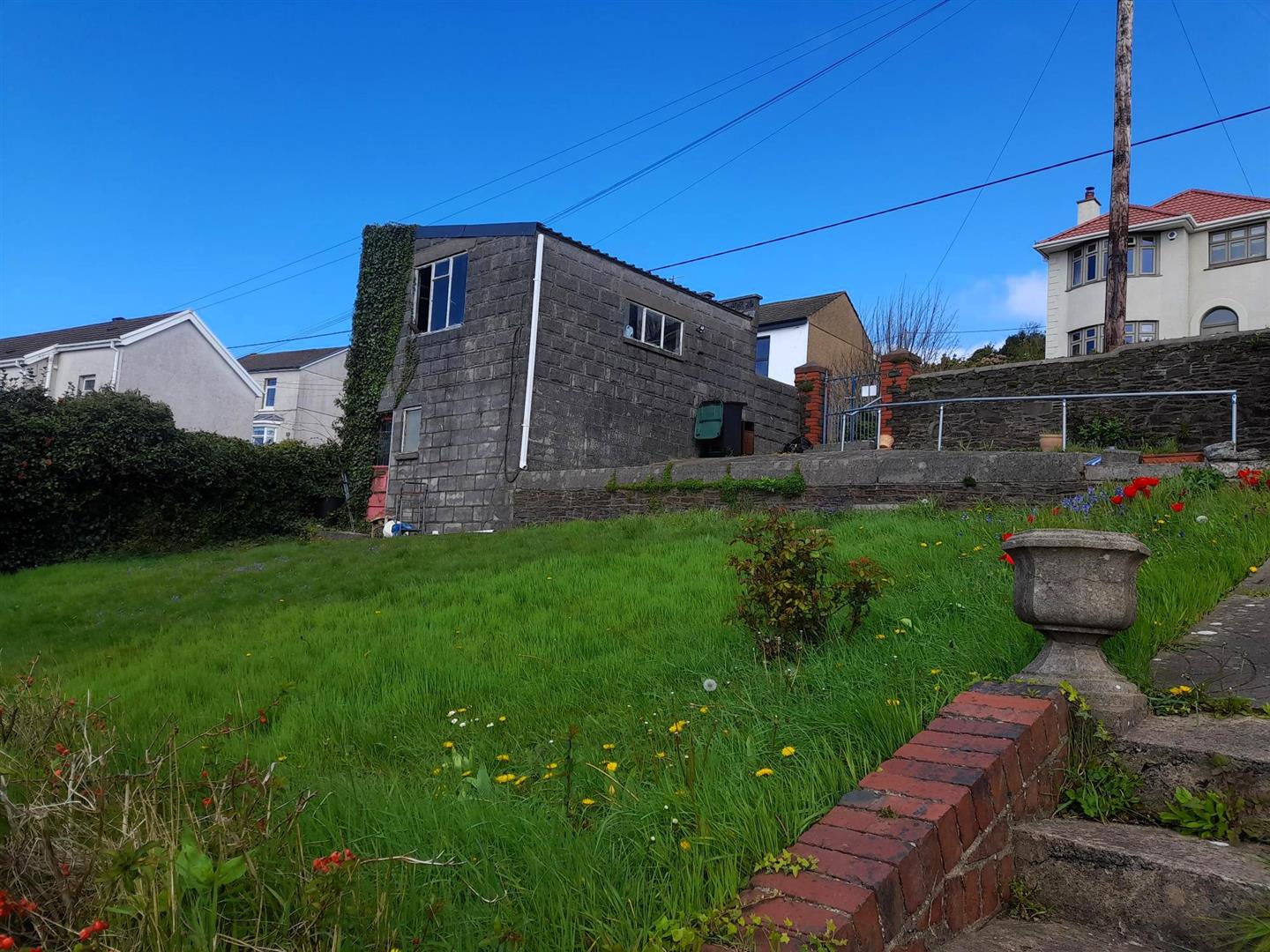 Elgin Road, Pwll, Llanelli, SA15 4AD